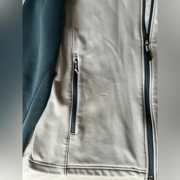 The North Face Men's M Softshell Jacket - Picture 8 of 13